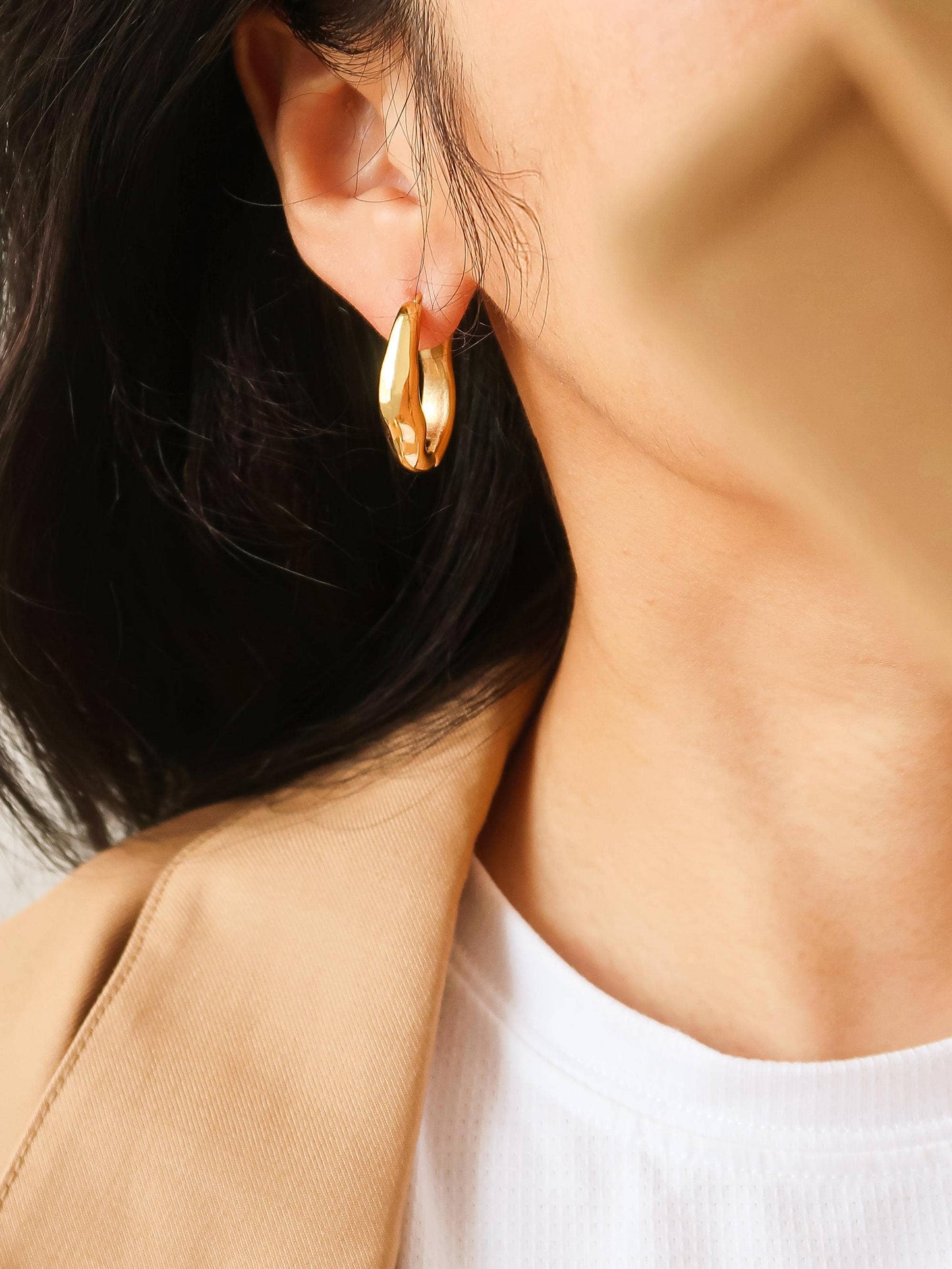 Sculpted Oval Hoop Earring