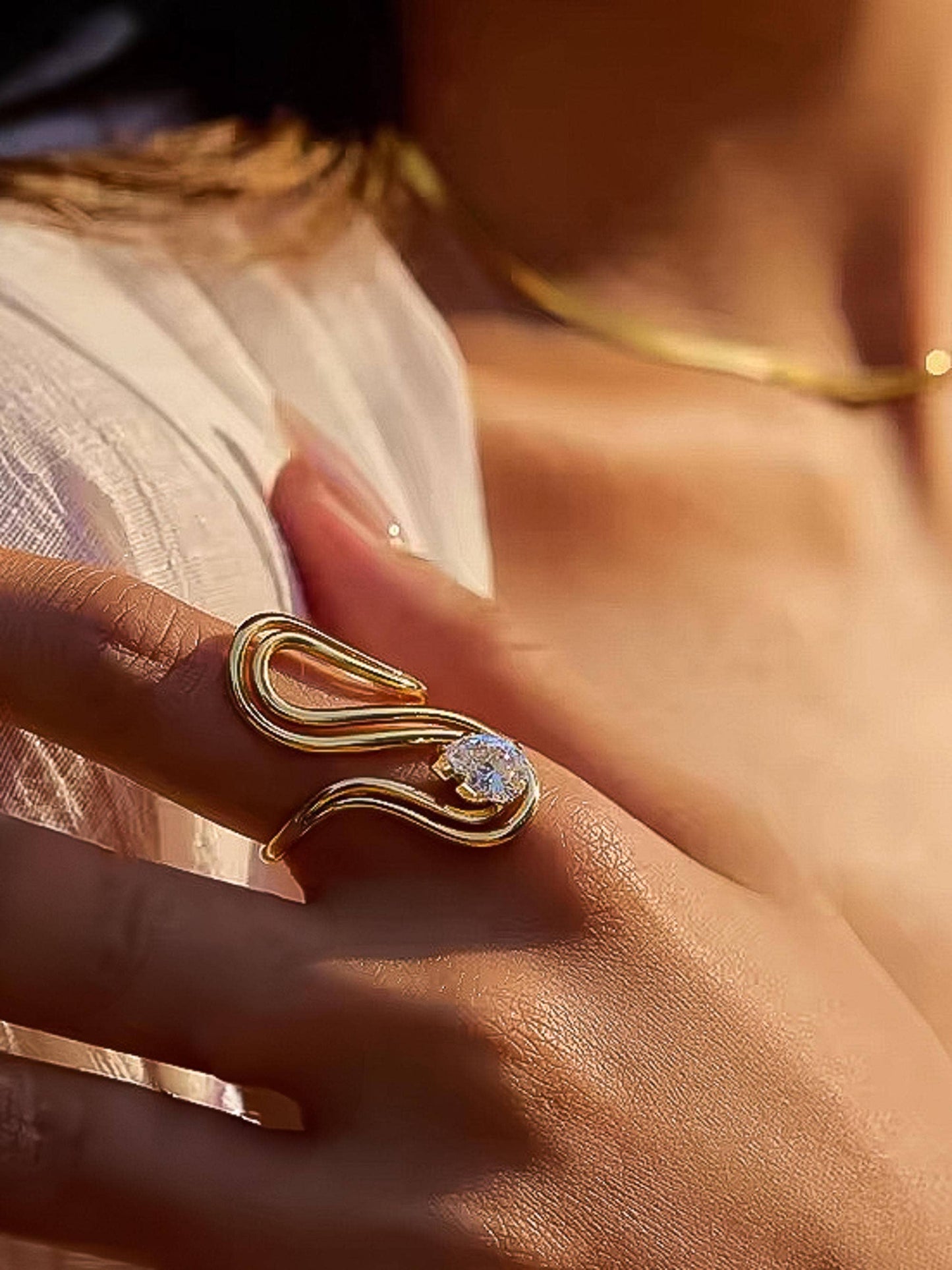 Monarque Abstract Oval Ring