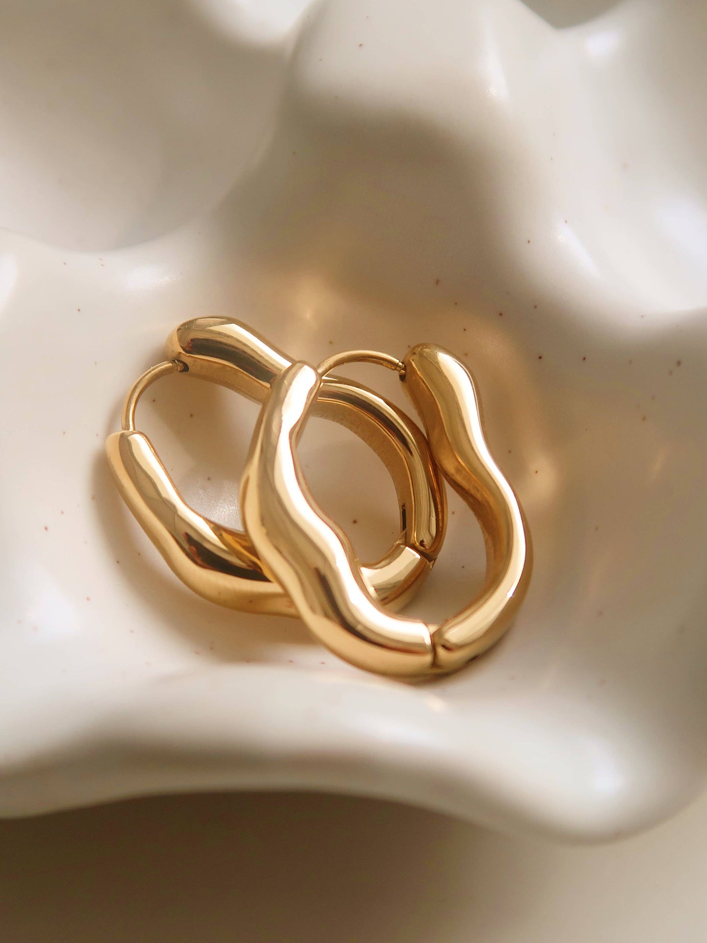 Sculpted Oval Hoop Earring
