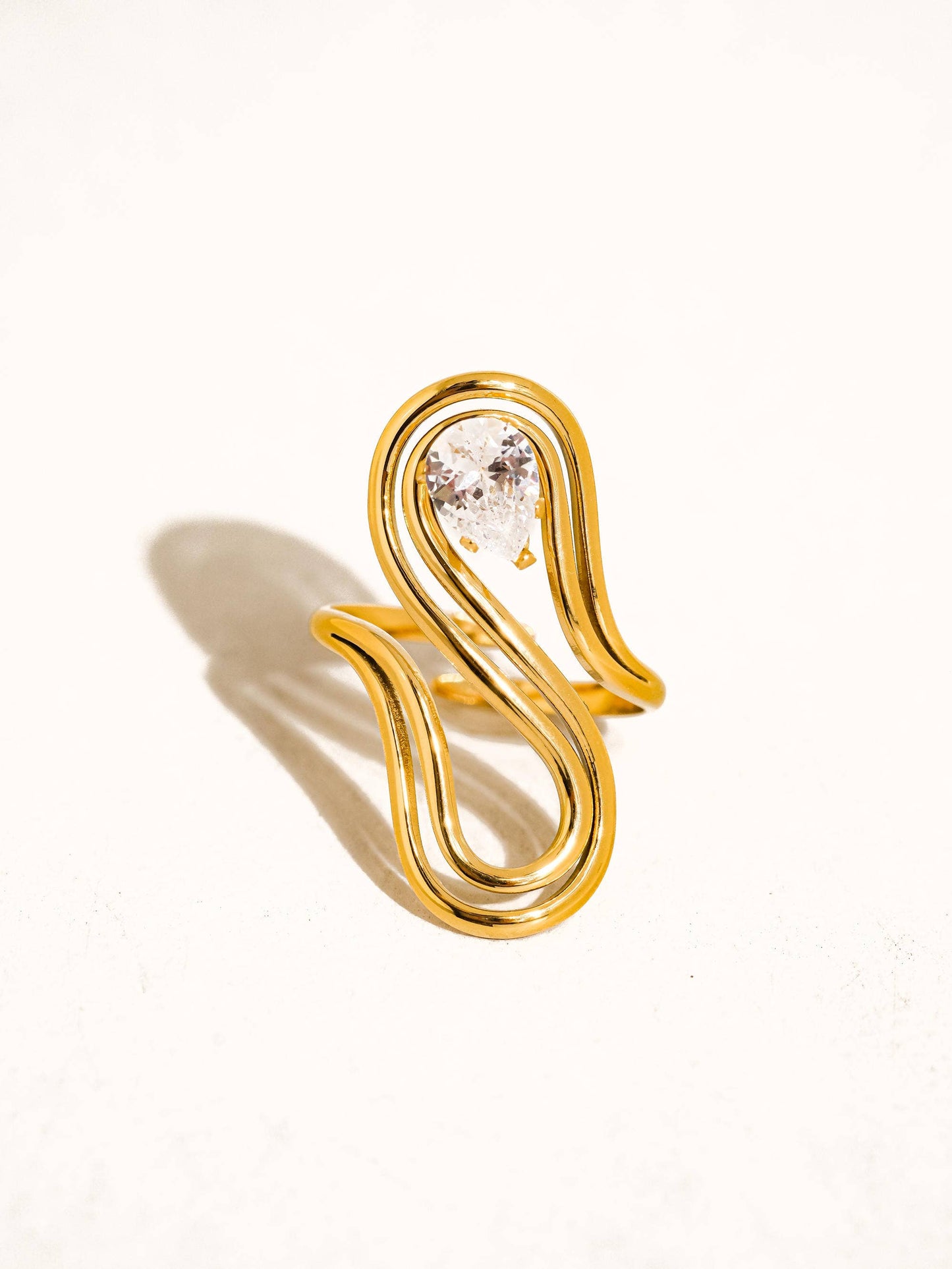 Monarque Abstract Oval Ring