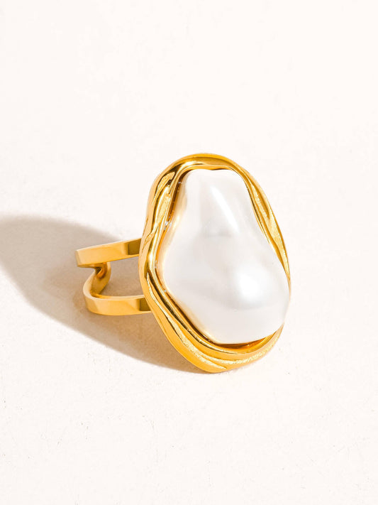 Layla Pearl Round Ring