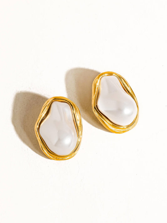 Yasmin Pearl Round Earring