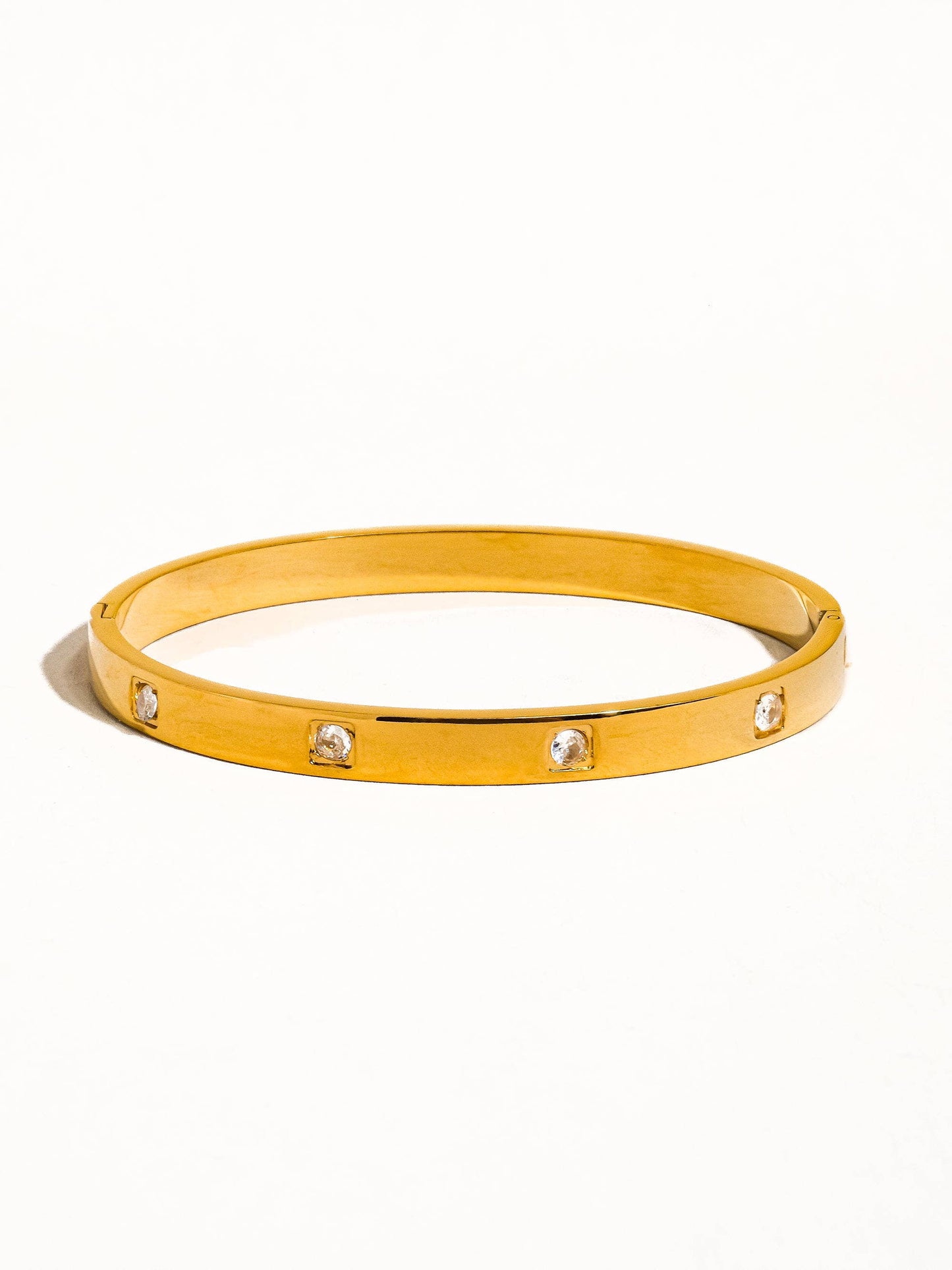 Nia Bangle
