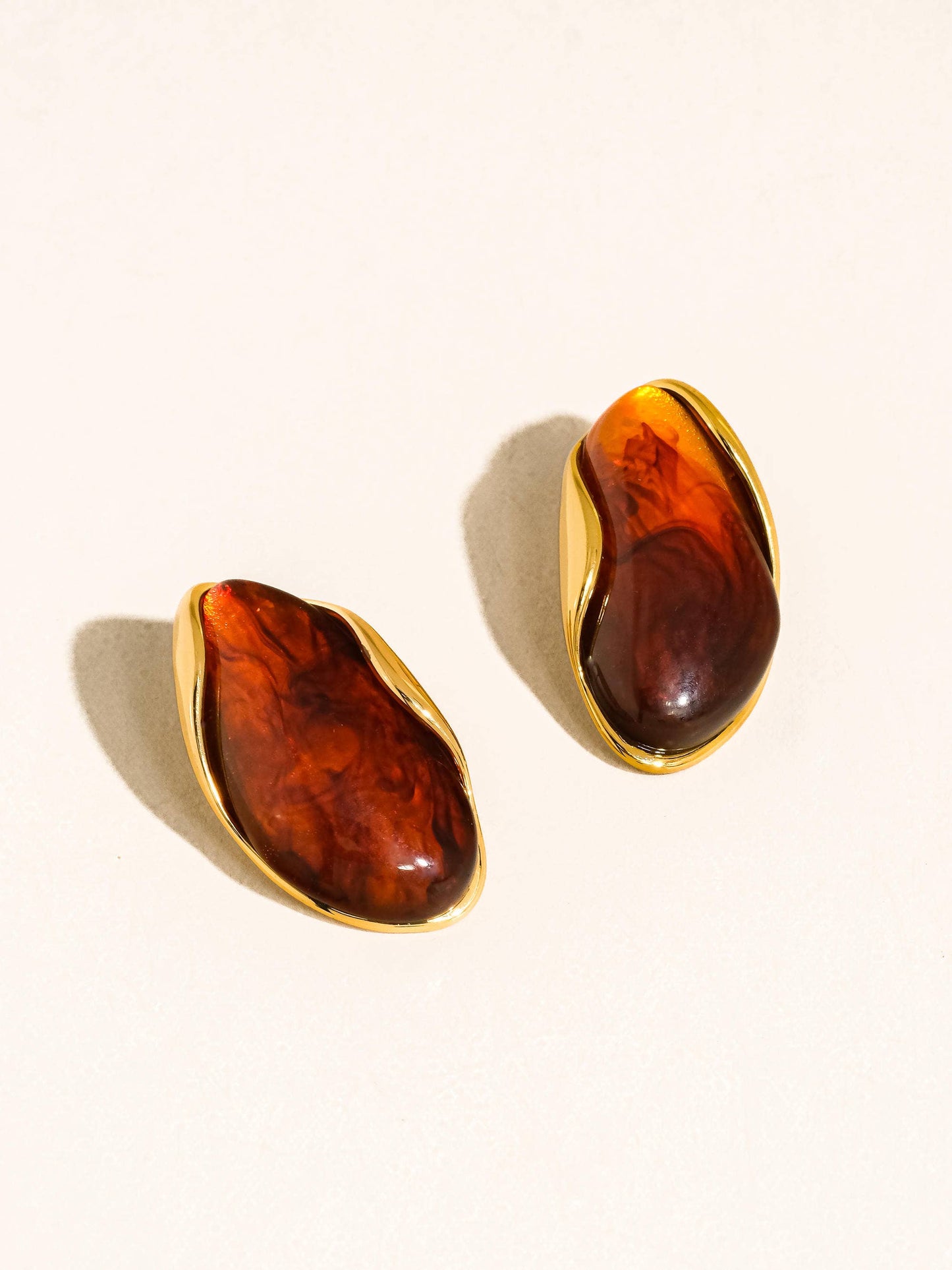 Maélie Brown Resin Drop Earrings