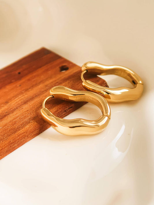 Sculpted Oval Hoop Earring